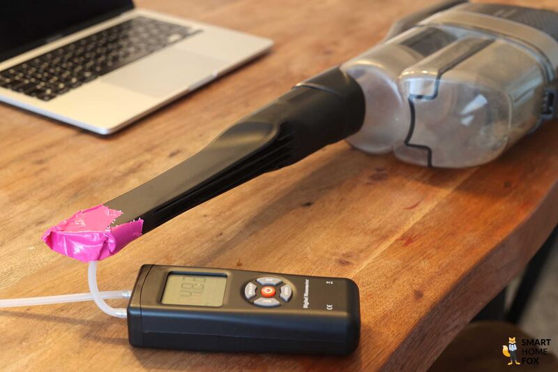 Saugkraft Test des Philips Aquatrio 9000 Cordless